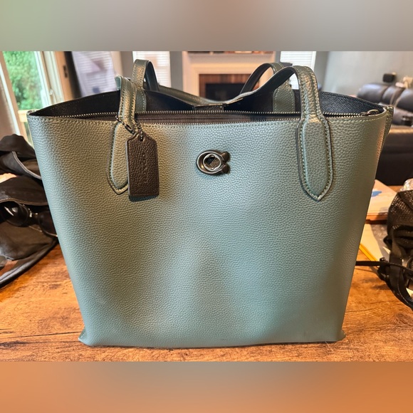 Coach Handbags - Coach Willow Like New tote bag